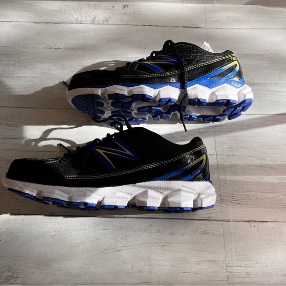 New Balance 750v3 M750 Men\'s Size 9 4E Extra Wide Running Shoes Black/Blue NIB main image 8
